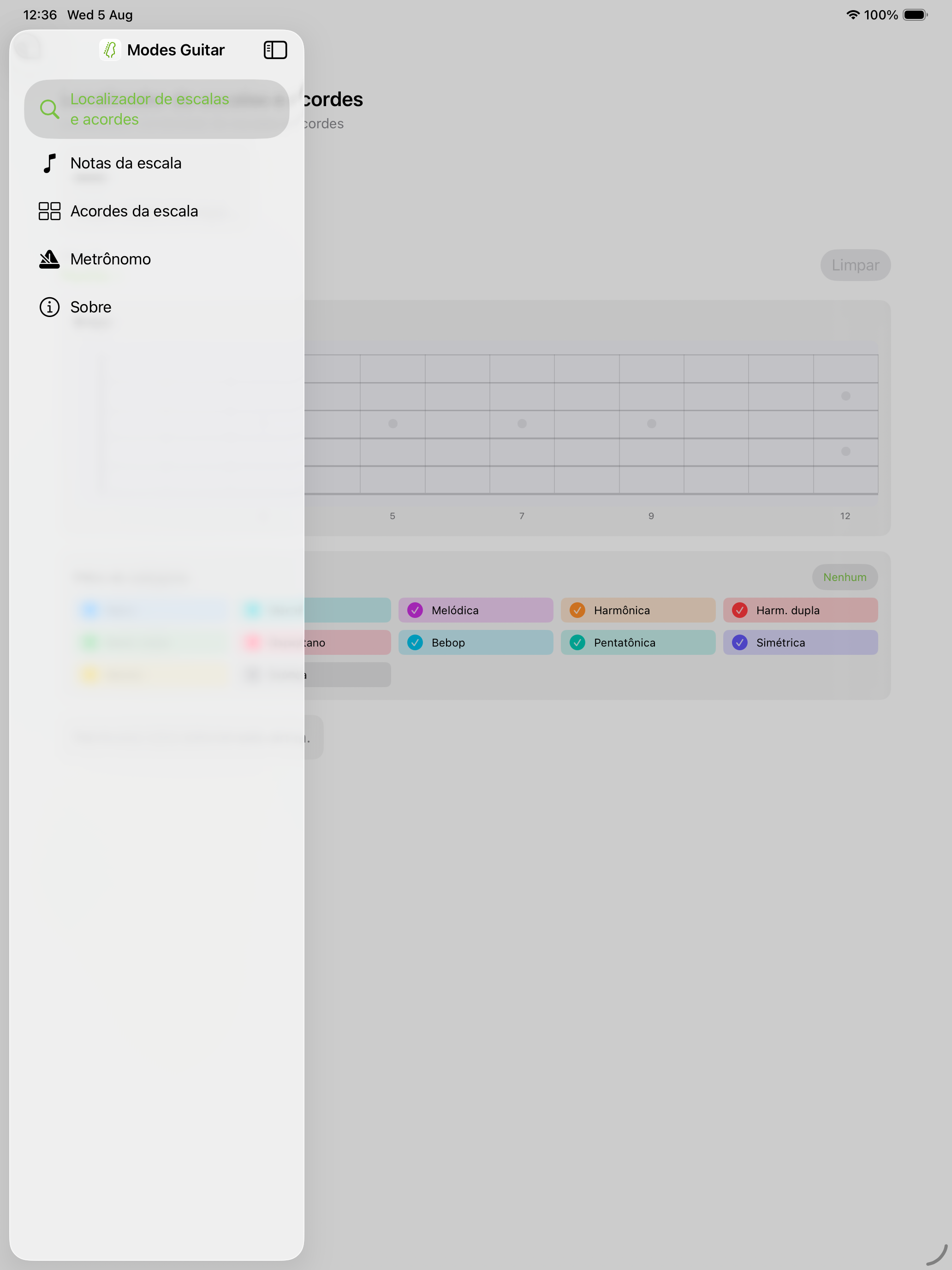 Busca de Escalas e Acordes com barra lateral no iPad